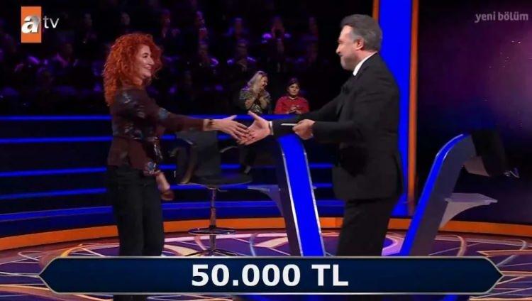 <p><span style="color:#000000"><strong>Yarışmacı, programa 50 bin TL ile veda etti.</strong></span></p>
