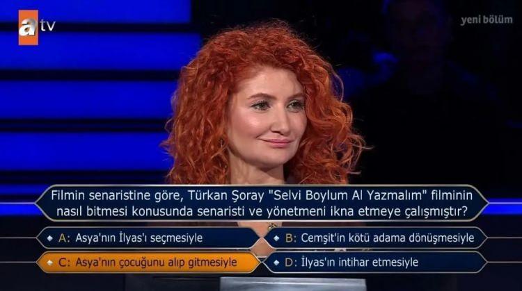 <p><span style="color:#000000"><strong>C şıkkı "Asya'nın çocuğunu alıp gitmesiyle" seçeneğinde karar kılan yarışmacı, doğru yanıtı görünce büyük bir hayalkırıklığı yaşadı.</strong></span></p>