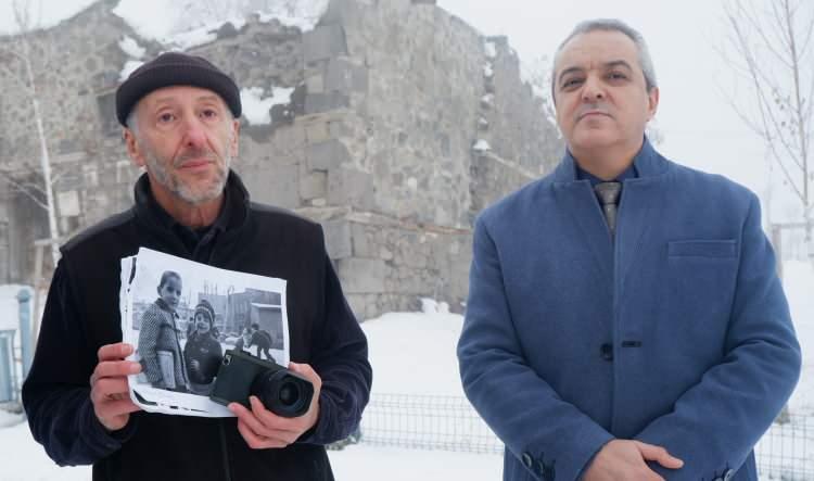 <p>Fransız antropolog (insan bilimci) Victor Dallant, 44 yıl önce Erzurum'da fotoğraflarını çektiği ve 7 yaşlarında olduğu tahmin edilen çocukları bulmak için kenti karış karış gezmiş, elindeki siyah beyaz fotoğrafları vatandaşlara göstererek yardım istemişti.</p>
