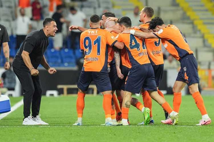<p>77- Başakşehir - 22.000</p>