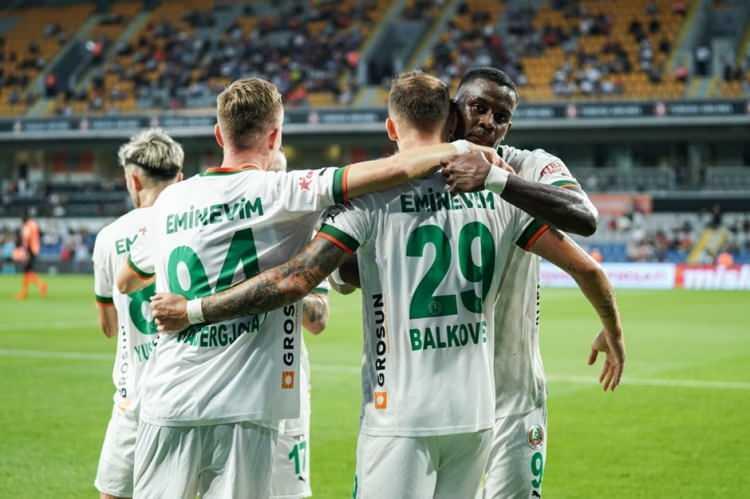 <p>175- Alanyaspor - 2.000</p>