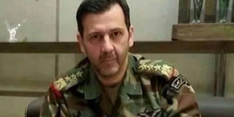 <p>Öte yandan Dördüncü Zırhlı Tümen'in komutanı ve Beşer Esad'ın küçük kardeşi olan Mahir, devrik lider Esad'ın en güvendiği isimlerden biriydi. </p>
<p>Fransa, Ağustos 2013'te Duma ve Doğu Guta bölgelerinde düzenlenen ve 1700'den fazla kişinin ölümüne yol açan kimyasal saldırılarla bağlantılı olarak hakkında tutuklama emri çıkardı.</p>
