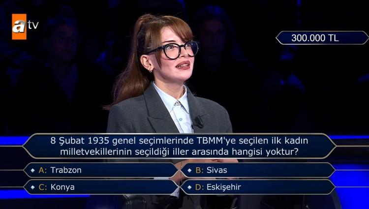 <p><span style="color:#000000"><strong>"8 Şubat 1935 genel seçimlerinde TBMM'ye seçilen ilk kadın milletvekillerinin seçildiği iller arasında hangisi yoktur?" şeklindeki soru, yarışmacıya adeta ter döktü.</strong></span></p>