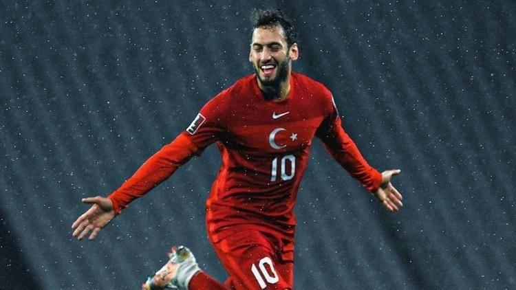 <p>Hakan Çalhanoğlu - Türkiye</p>