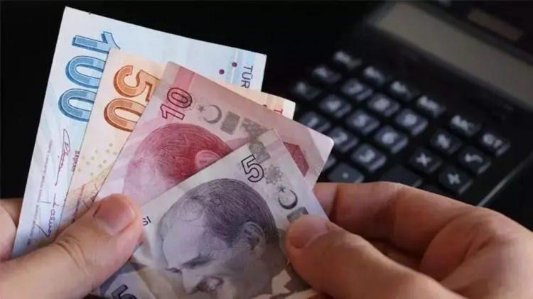 <p><strong>KISMİ EMEKLİLİK İMKANI-</strong></p>
<p> </p>
<p>Kısmi emeklilik, özellikle 1999 öncesi sigortalı olanlar için büyük bir fırsat. 15 yıl sigortalılık süresi ve 3600 prim gününü tamamlayanlar, yaş şartına takılmadan emekli olabiliyor. Bu düzenleme, erken emeklilik isteyenler için ideal bir fırsat sunuyor.</p>