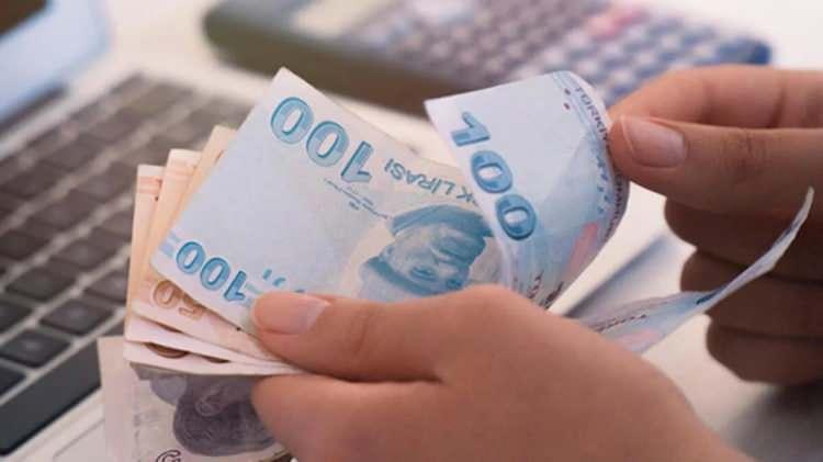 <p><strong>ENGELLİ ÇALIŞANLAR İÇİN ERKEN EMEKLİLİK-</strong></p>
<p> </p>
<p>Engelli bireyler için erken emeklilik düzenlemeleri bulunuyor. Yüzde 40 ve üzeri engeli bulunan sigortalı çalışanlar, engellik durumlarına göre prim gün sayılarını doldurarak erkenden emekli olabiliyorlar.</p>