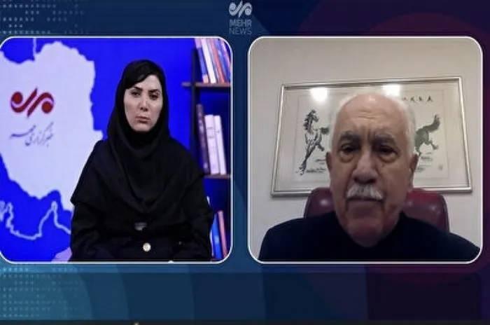 <p>Katıldığı her televizyon programında ülkelerini diktatörden kurtarmak için mücadele eden Suriyeli devrimcileri terörist olarak nitelendiren ve Esed rejiminden övgüyle bahseden Vatan Partisi Genel Başkanı Doğu Perinçek'i de unutmamak gerekiyor.</p>