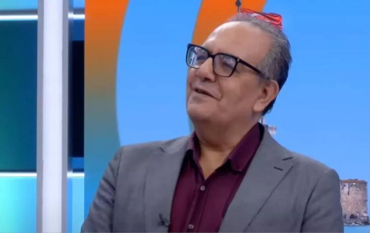 <p>Erdemol'a göre Suriye'de olanlardan ötürü Esed'in hiçbir suçu bulunmuyor.</p>
<p>O bir <strong>"melek"</strong> fakat Suriye halkının en büyük düşmanı <strong>"Deccal"</strong> Erdoğan. Yorumsuz.</p>