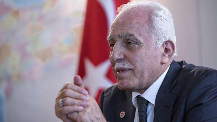 <p><strong>"Şam düştü. Suriye Rejimi çöktü. Kim kazandı? Hemen belirtelim ki "Muhalif Güçler"e o muazzam silahları kim verdi ise o kazandı: Genelde küresel emperyalizm, özelde ise ırkçı Siyonizm kazandı."</strong> diyen Kamalak, Esed’in gitmesiyle tüm İslam aleminin ve Türkiye’nin kaybettiğini öne sürdü. </p>
