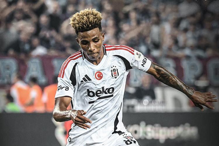 <p>Yılın Orta Saha Oyuncusu Ödülü: Gedson Fernandes</p>
