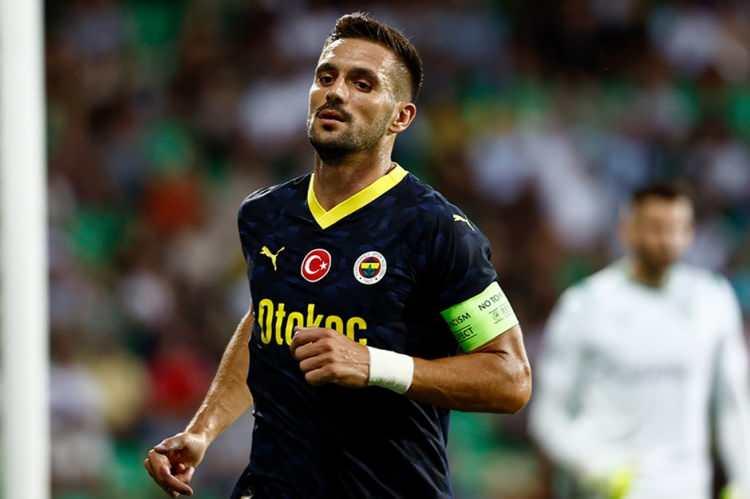 <p>Yılın Sol Kanat Oyuncusu Ödülü: Dusan Tadic</p>
