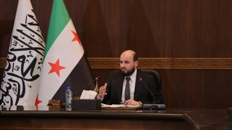 <p>Suriye'nin yeni geçici başbakanı Muhammed El Beşir, açıklamalarında şunları söyledi:</p>
<p>Hedeflerimizden biri, milyonlarca Suriyeliyi yeniden ülkeye kazandırmaktır. Onların dönüşü ve deneyimleriyle ülkemiz yeniden ayağa kalkacak. Dışarıdaki tüm Suriyelilere sesleniyorum: Suriye artık özgür bir ülke. Onurunu ve şerefini yeniden kazandı. Geri dönün. Ülkemizi yeniden inşa etmeli ve yeniden doğmalıyız. Hepinizin yardımına ihtiyacımız var.</p>