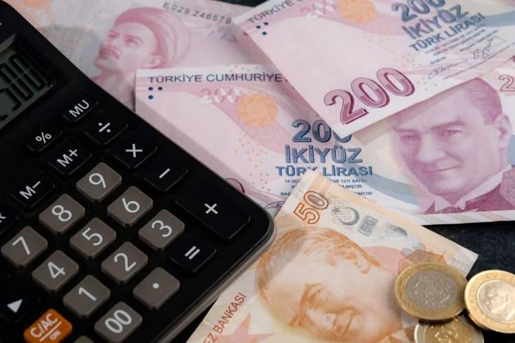 <p><strong>ZİRAAT BANKASI EMEKLİ PROMOSYONU-</strong></p>
<p> </p>
<p>Ziraat Bankası, SGK emeklilerine 12 bin TL’ye varan promosyon ödemesi yapıyor. Mevcut müşterilerin, önceki promosyonlarını iade etmeden yeni kampanyadan faydalanabileceği belirtiliyor.</p>