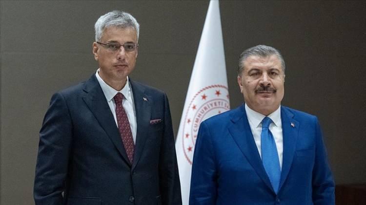 <p>Sağlık Bakanı Fahrettin Koca'nın görevden ayrılmasının ardından, İstanbul İl Sağlık Müdürü Prof. Dr. Kemal Memişoğlu atanmıştır.</p>