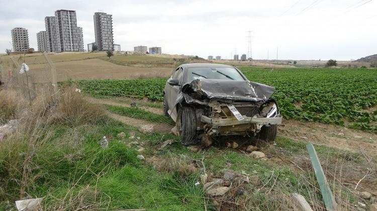 <p>İddiaya göre, Ercan Tezkorkmaz (50) kullandığı 06 DT 5069 plakalı Fiat marka otomobili ile refüjden yola çıktı. </p>
