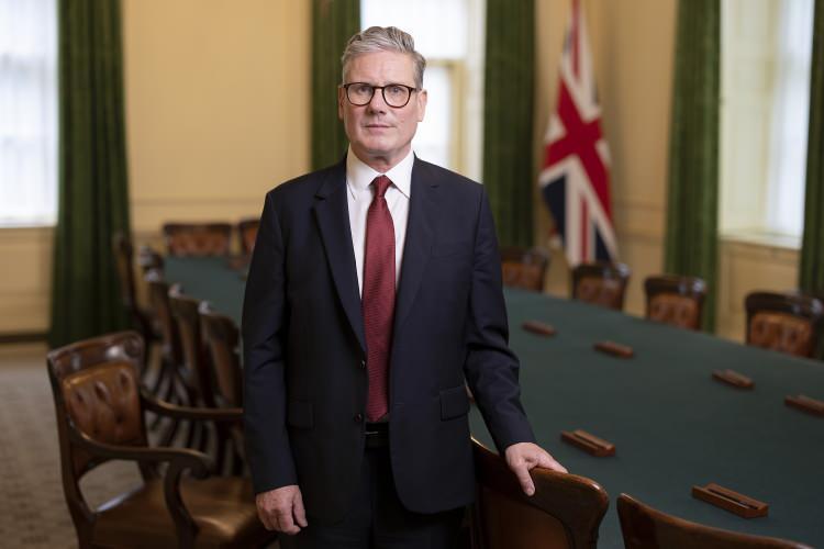 <p><strong><span style="color:#B22222">15)  KEIR STARMER </span> |  İngiltere Başbakanı</strong></p>
