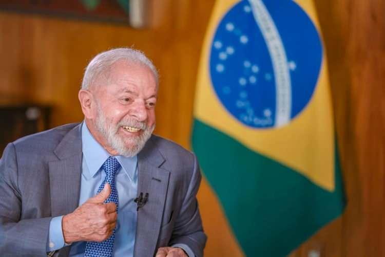 <p><strong><span style="color:#B22222">14) LULA DA SİLVA </span> | Brezilya Başbakanı</strong></p>