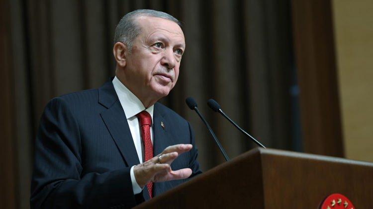 <p>Geçmiş yıllarda olduğu gibi emekliye refah payını içerecek bir düzenleme yapılması konusunda nihai kararı Cumhurbaşkanı Erdoğan’ın vermesi bekleniyor.</p>