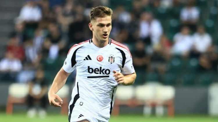 <p>8- Semih Kılıçsoy - Beşiktaş<br />
<br />
* 15 Milyon Euro</p>