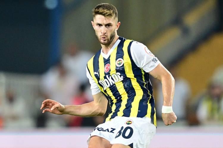 <p>10- İsmail Yüksek - Fenerbahçe<br />
<br />
* 14 Milyon Euro</p>