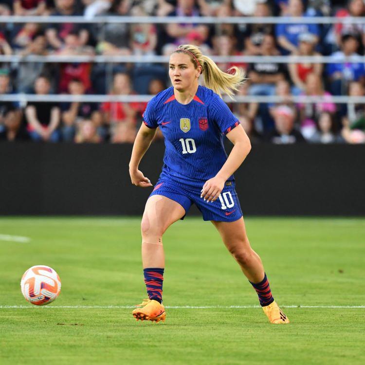 <p>Lindsey Horan</p>
