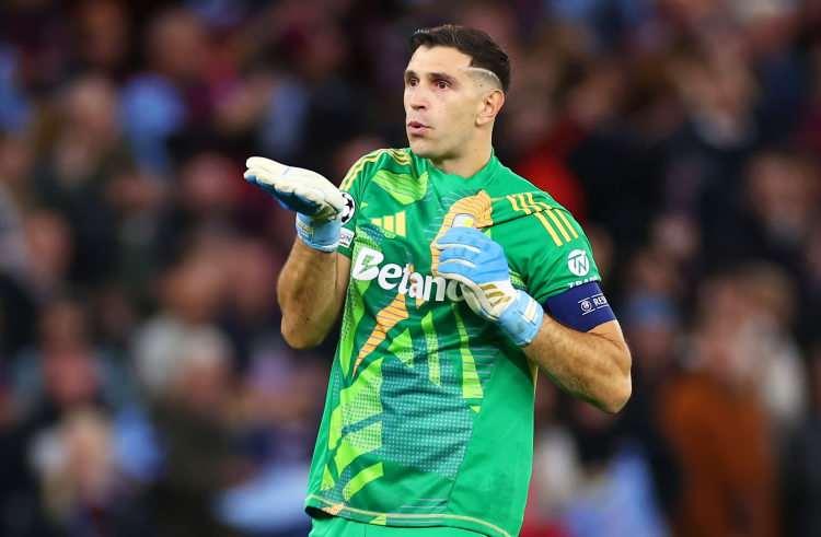 <p>Emiliano Martinez</p>