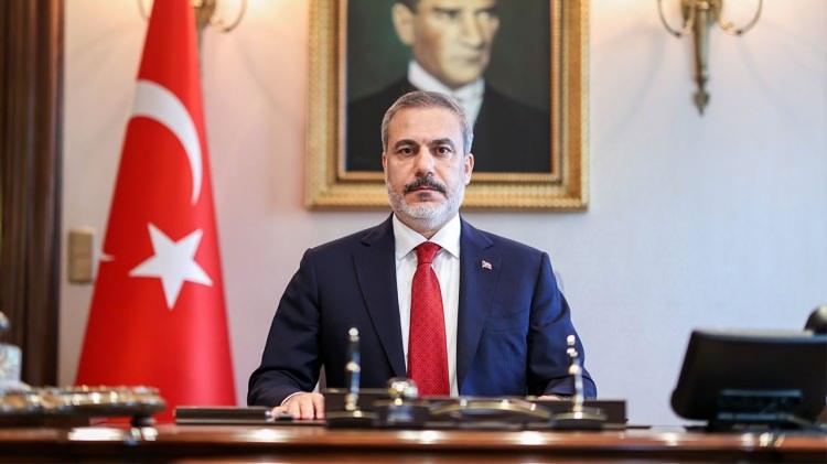 <p>Fidan'ın Şam'da olduğu yalanına ilişkin paylaşımda bulunan İran Silahlı Kuvvetleri, resmi X hesabı Iran Military üzerinden Fidan'a dil uzattı. Iran Military, 2 gün önce yaptığı paylaşımında <strong>