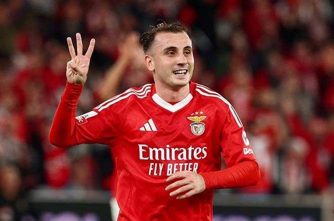 <p>Galatasaray'a transfer olduğunda piyasa değeri 200 bin euro olan milli futbolcu, bu anlamda da değerini tam 125 katına çıkarmış oldu.</p>