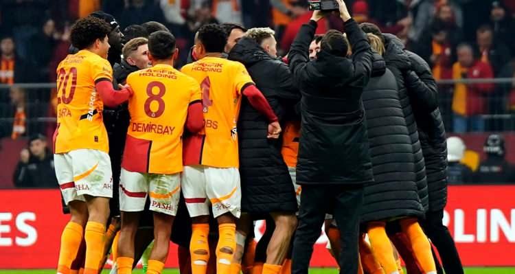 <p>HLN (Belçika):<br />
<br />
<strong>"Lider Galatasaray, 98. dakikada Trabzonspor'un kendi kalesine attığı golle Trabzonspor'u 4-3 mağlup etti."</strong></p>
