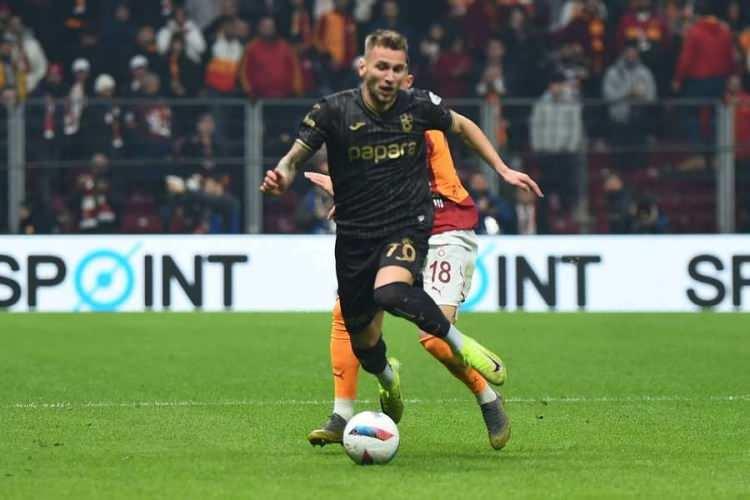 <p><strong>"Trabzon'un attığı 3. golde Denis Dragus rabonayla katkı sağladı."</strong></p>
