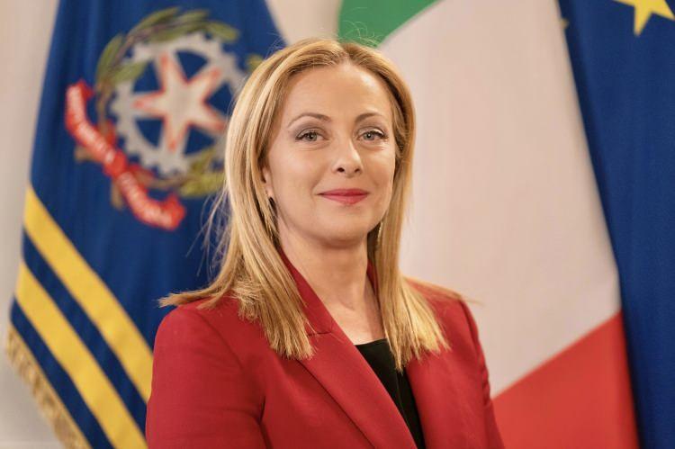 <p>Savunma İtalya'nın sorumluluğundadı</p>
<p> </p>