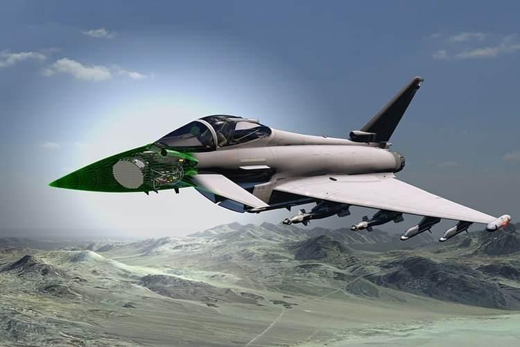 <p><strong>GİZLENME YETENEĞİ ZAYIF</strong></p>
<p> </p>
<p>Eurofighter Typhoon’lar, bazı modern savaş uçakları kadar düşük radar izine sahip değildir. Bu da onları radar tarafından daha kolay tespit edilebilir hale getirir</p>