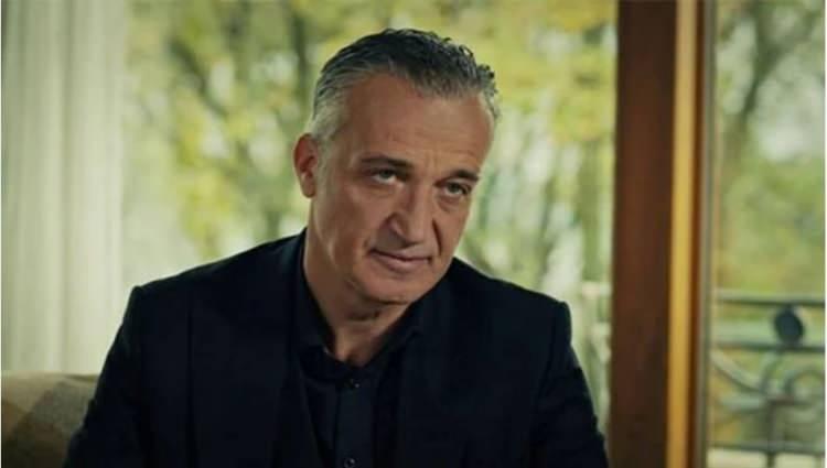 <p>TEKİN TEMEL:</p>
<p> </p>
<p>Usta oyuncu Tekin Temel, 56 yaşında yaşamını yitirdi. Oyuncu geçirdiği kalp krizi sonucu vefat etti.</p>
<p> </p>
