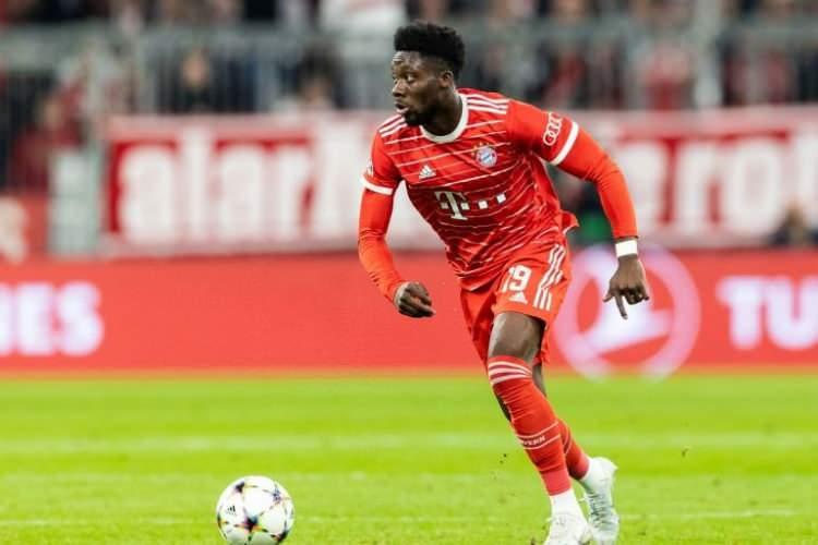 <p><strong>Alphonso Davies (Bayern Münich)</strong></p>
<p>Kanadalı sol bek, Bayern Münih ile bu sezon 21 maça çıkarken 1 gol attı ve 3 asist üretmeyi başardı.</p>