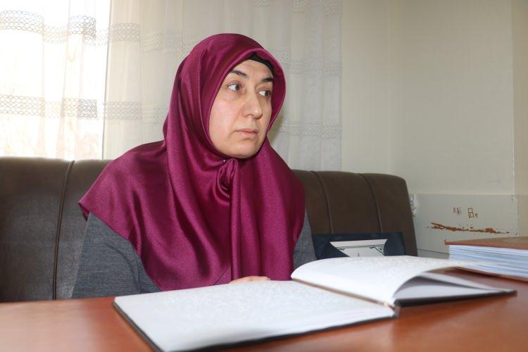 <p>Kursiyerler, İl Müftülüğü tarafından sağlanan servis ile evlerinden alınarak kursa getiriliyor ve eğitim bitiminde evlerine bırakılıyor.</p>

<p> </p>
