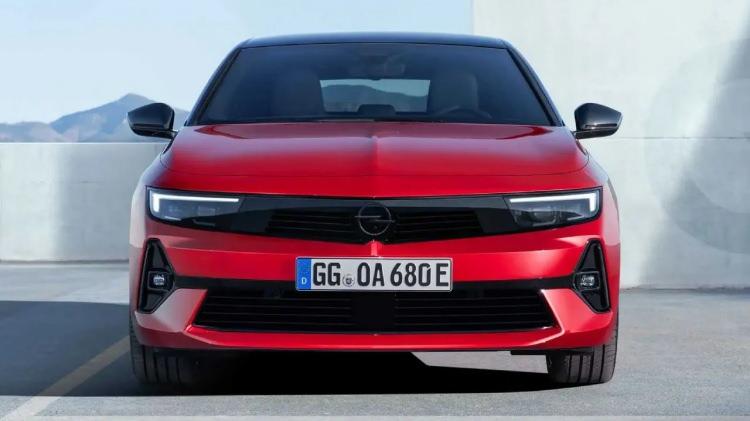 <p>MOKKA: 150.000 TL 12 ay %0 faiz, 250.000 TL 12 ay %1,99 faiz seçenekleri ile ödeme imkanı veya kredi kullanılmadığında 40.000 TL nakit indirimi.</p>
<p> </p>