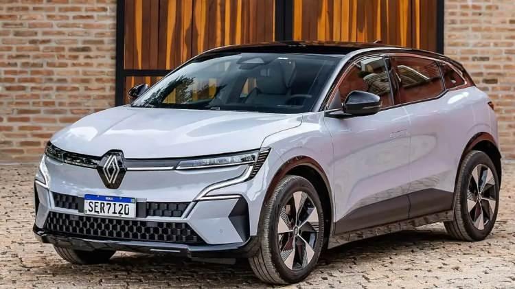 <p>Böylece en çok tutan modeli Megan’da 200.000 TL’ye varan sıfır faiz kampanyası devreye girdi.</p>
<p> </p>
<p>- MEGANE: 200.000 TL kredi 12 ay vade ve 0% faiz fırsatıyla</p>
<p> </p>
<p> </p>