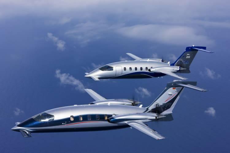 <p>Aerodinamik tasarımı ve yüksek performansıyla dikkat çeken bu uçaklar, hem ticari hem de özel kullanımlar için tercih ediliyor.</p>