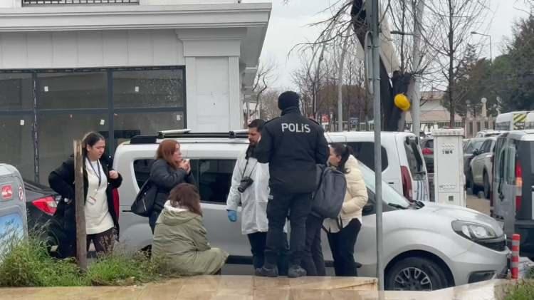 <p>Asayiş Şube Müdürlüğünde sorgusu tamamlanan Mehmet N.O. cinayet suçlamasıyla Büyükçekmece Adliyesine sevk edildi.</p>
