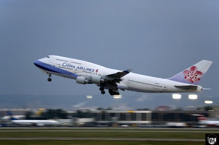 <p><strong><span style="color:#B22222">4)  ÇİN, BOEING 747 </span> |  25 MAYIS 2002</strong></p>
