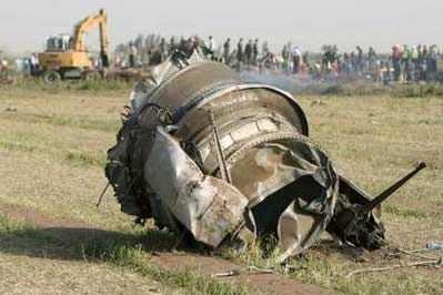 <p><strong>168 KİŞİ ÖLDÜ</strong></p>
<p> </p>
<p>Hazar Havayolları'na ait Tupolev 154M yolcu uçağı, kalkıştan 16 dakika sonra İran'ın Kazvin kenti yakınlarındaki bir araziye çarptığında imha edildi. </p>