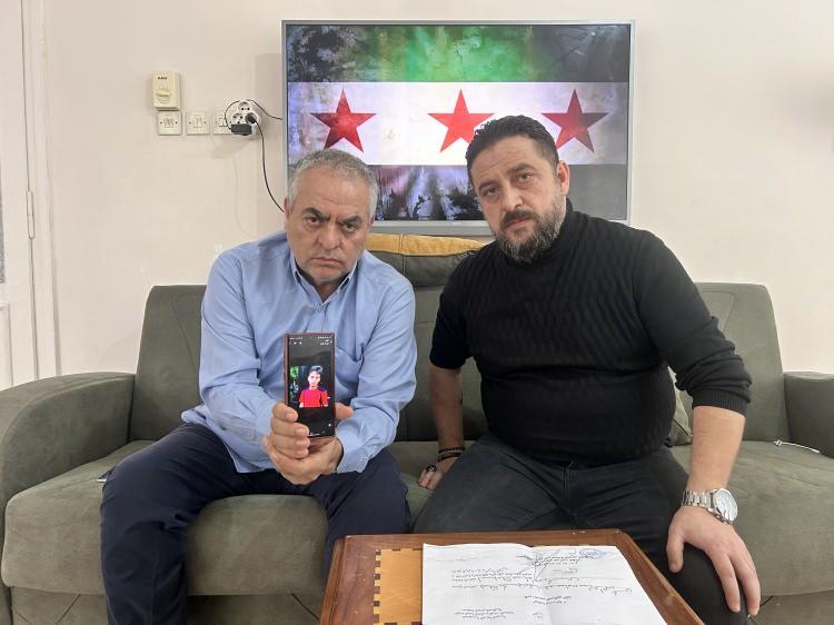 <p>Ailem büyük bu yüzden ailemin orada şu anda yaşayabilmesi için yaşanabilir bir evi düzenleyip öyle gitmek istiyorum. Türkiye devletine çok çok teşekkür ederim. Türkiye halkına da çok teşekkür ederiz. Bizi çok iyi ağırladılar ve biz inşallah bundan sonra da kardeş olarak kalacağız” şeklinde konuştu.</p>
