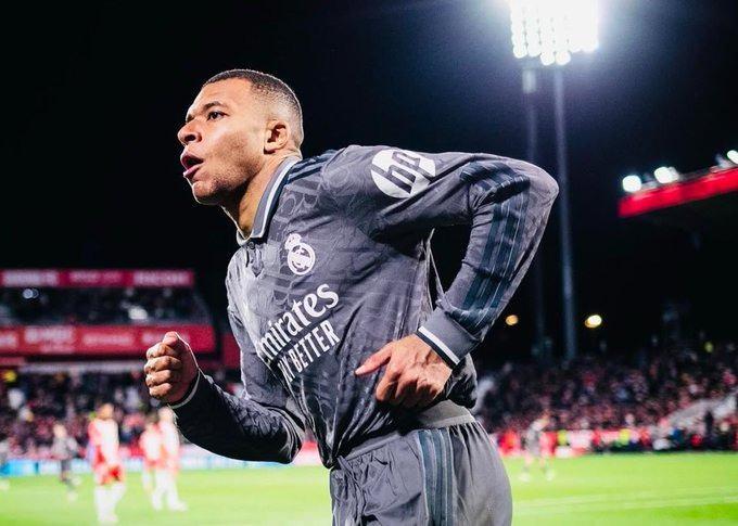 <p>Eflatun-Beyazlılar'da goller Mbappe, Valverde, Rodrygo ve Brahim Diaz'dan geldi.</p>