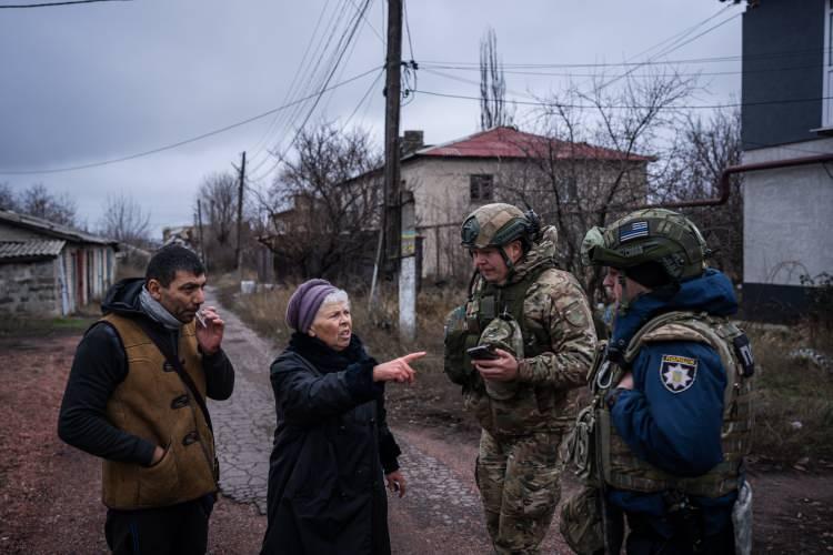 <p><span style="color:#B22222"><strong>3 BİNDEN FAZLA ASKER ÖLDÜ</strong></span></p>
<p>Ukrayna Devlet Başkanı Volodimir Zelenski, bu hafta Kursk bölgesinde 3 binden fazla Kuzey Kore askerinin öldürüldüğünü veya yaralandığını iddia etti.</p>