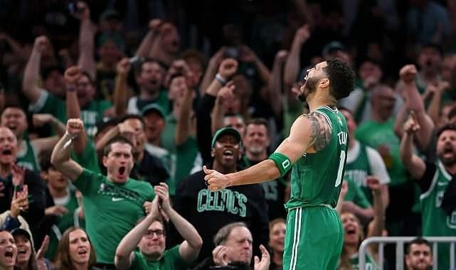 <p>18 Haziran - Amerikan Profesyonel Basketbol Ligi'nde (NBA) 2023-2024 sezonunun şampiyonu Boston Celtics oldu.</p>
