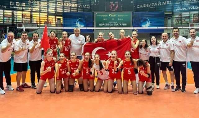 <p>27 Temmuz - Türkiye U16 Kadın Voleybol Takımı Balkan şampiyonu oldu.</p>
