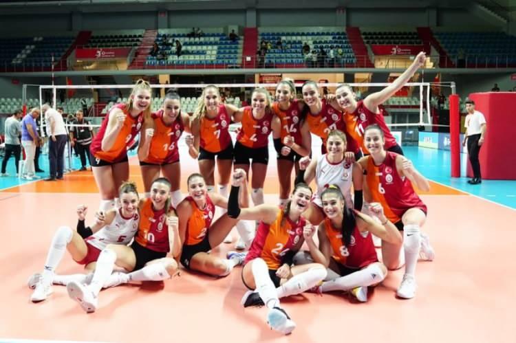 <p>12 Eylül - Galatasaray kadın voleybol takımı Balkan Kupası şampiyonu oldu.</p>
