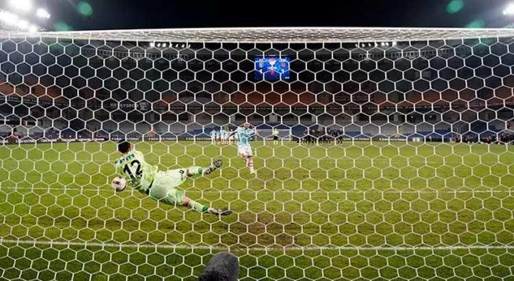 <p>Birer penaltı kullanan TÜMOSAN Konyaspor, Çaykur Rizespor, Net Global Sivasspor ve Atakaş Hatayspor ise en az penaltı kullanan takımlar oldu.</p>