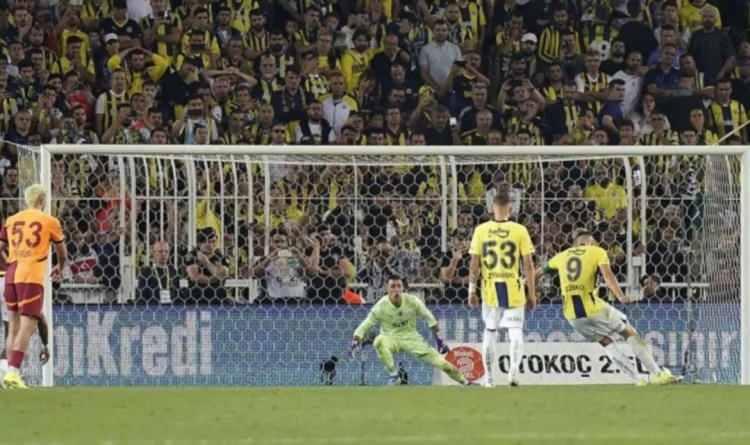 <p>Kasımpaşa'dan sonra aleyhinde en fazla penaltı kararı verilen takımlar 7 penaltıyla TÜMOSAN Konyaspor ve 6'şar penaltıyla Galatasaray ile Atakaş Hatayspor oldu.</p>