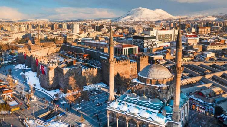 <p><strong>KAYSERİ:</strong></p>
<p>Kayseri'nin en meşhur lezzeti ise...</p>